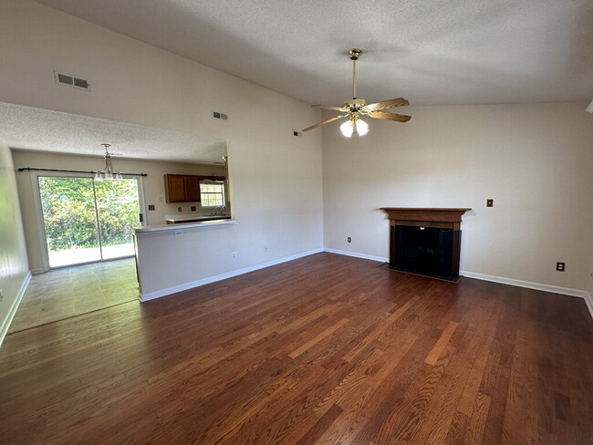 133 Glenwood Dr in Hubert, NC - Building Photo - Building Photo