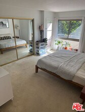 6001 Canterbury Dr in Culver City, CA - Building Photo - Building Photo
