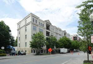 79 Railroad Pl in Saratoga Springs, NY - Building Photo