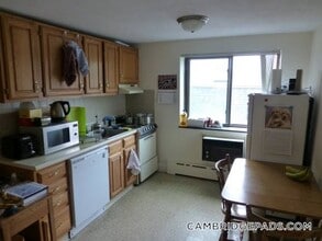 9 Chester St in Cambridge, MA - Building Photo - Building Photo