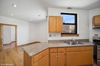 1756 W 35th St in Chicago, IL - Building Photo - Building Photo