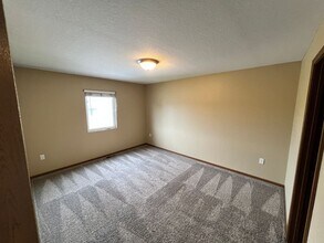 623 Northfield Rd in Manhattan, KS - Building Photo - Building Photo