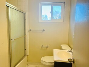 1325 San Tomas Aquino Pky, Unit 4 in San Jose, CA - Building Photo - Building Photo