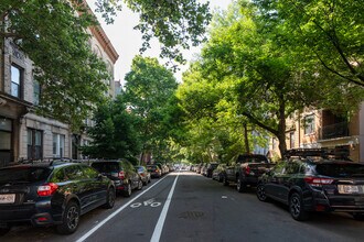 641 Leonard St in Brooklyn, NY - Foto de edificio - Building Photo