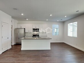 8949 Carmine Cob Ave in Las Vegas, NV - Building Photo - Building Photo