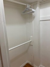 87-05-87166 166th St in Queens, NY - Foto de edificio - Building Photo