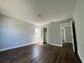 10041 Loquat St in Miramar, FL - Building Photo - Building Photo