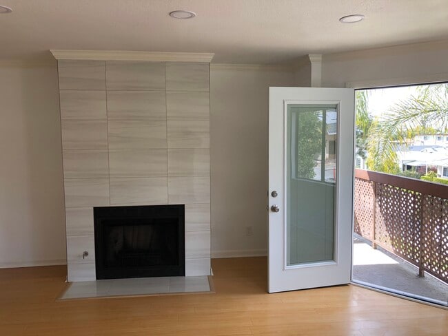 1148 Raymond Ave, Unit 101 in Glendale, CA - Foto de edificio - Building Photo