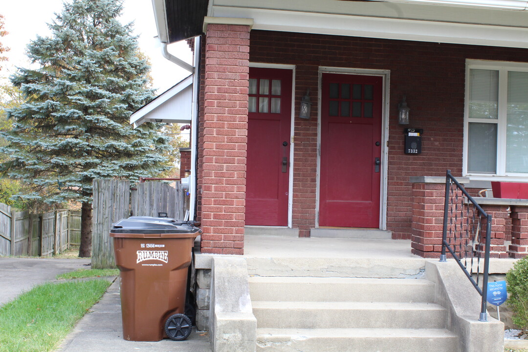 7332 Maple Ave, Unit Apt 2 in Cincinnati, OH - Building Photo
