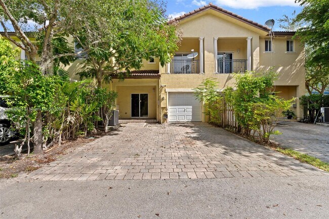 11224 SW 230th Terrace in Miami, FL - Building Photo - Building Photo