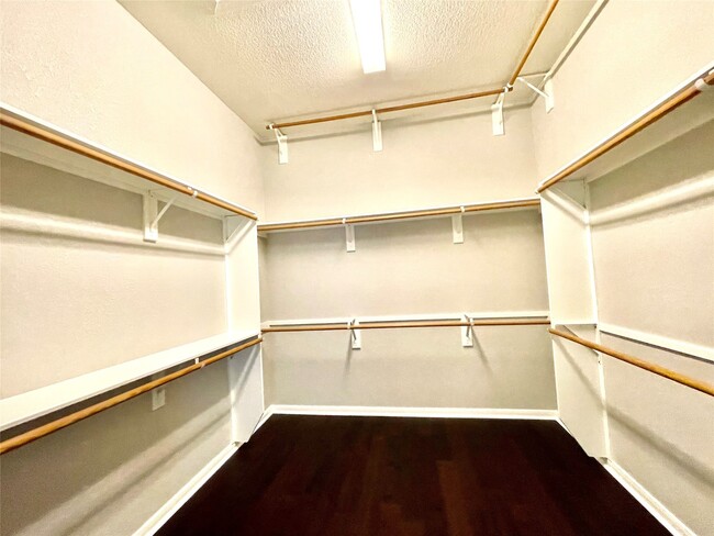 property at 23606 Rollinford Ln