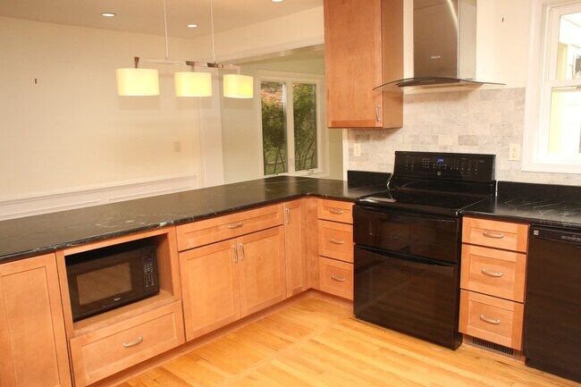 110 Warren Ln in Charlottesville, VA - Building Photo - Building Photo