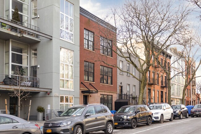 814 Dean St in Brooklyn, NY - Foto de edificio - Building Photo