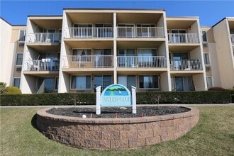 141 E Lake Blvd in Mahopac, NY - Building Photo - Building Photo