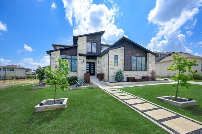 804 Lauren Belle Ln in Briarcliff, TX - Building Photo - Building Photo