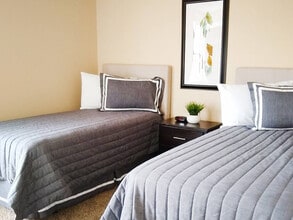Wake Robin Apartments in Columbus, OH - Foto de edificio - Building Photo
