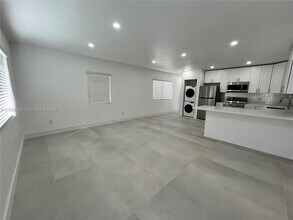 75 NE 70th St in Miami, FL - Building Photo - Building Photo