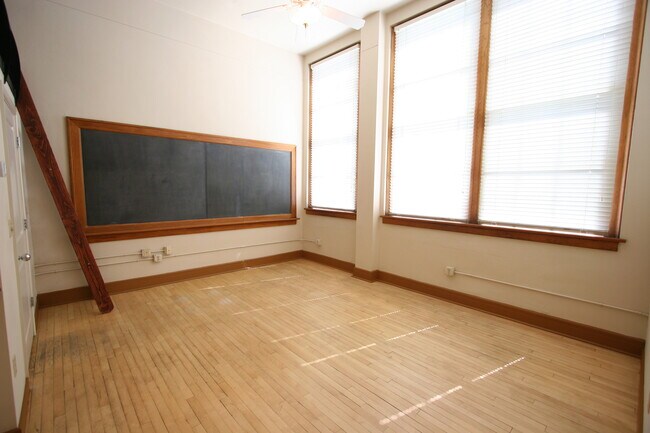 100 Broadway Blvd NE, Unit 303 in Albuquerque, NM - Foto de edificio - Building Photo