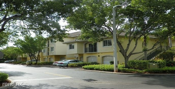 4163 N Haverhill Rd-Unit -Unit 2000 in West Palm Beach, FL - Foto de edificio