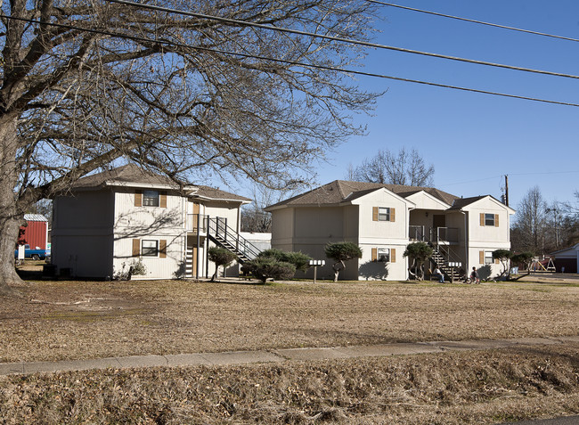 Building 1 in Vivian, LA - Foto de edificio - Building Photo