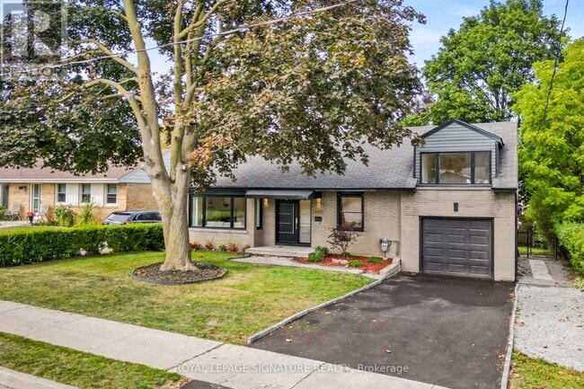 247 Kathryn Crescent in Newmarket, ON - Building Photo - Building Photo