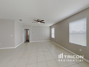 309 Aberdeen Dr in Davenport, FL - Building Photo - Building Photo