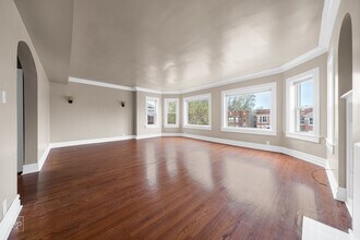 7751 S Saginaw Ave in Chicago, IL - Building Photo - Building Photo