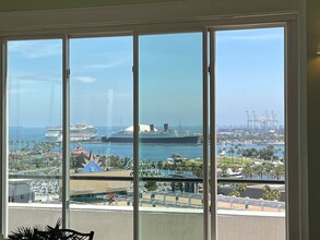 360 W Ocean Blvd in Long Beach, CA - Building Photo - Building Photo