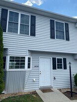 2438 Millwood Loop in Harrisonburg, VA - Building Photo