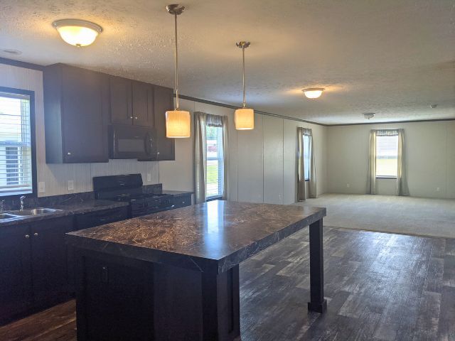 215 Borman Ave in Flushing, MI - Building Photo - Building Photo