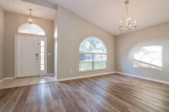 4073 Waltham Forest Dr in Tavares, FL - Building Photo - Building Photo