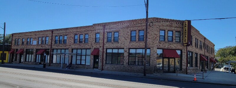 E. E Southcross in San Antonio, TX - Building Photo