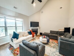 512 Dogwood Valley Dr in Collierville, TN - Building Photo - Building Photo