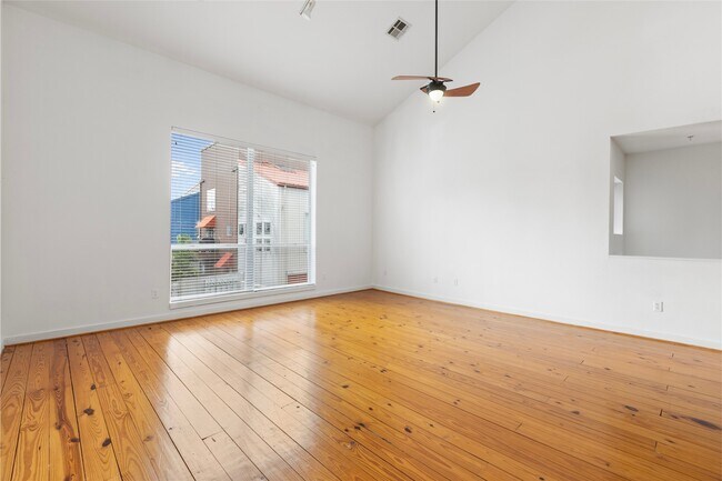 property at 6935 Yellowstone Way Dr