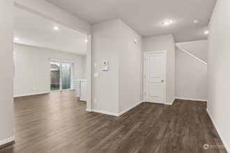 1478 SW Pendleton Way in Port Orchard, WA - Building Photo - Building Photo