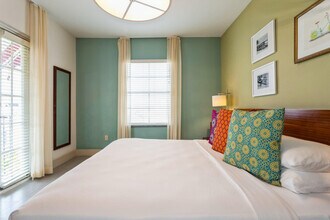 405 Española Wy in Miami Beach, FL - Building Photo - Building Photo