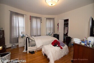 66 Chestnut St, Unit 2 in Brookline, MA - Building Photo - Building Photo