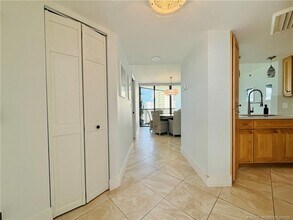 8800 S Ocean Dr in Jensen Beach, FL - Building Photo - Building Photo