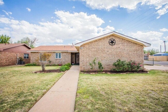 5625 Amherst St in Lubbock, TX - Foto de edificio - Building Photo