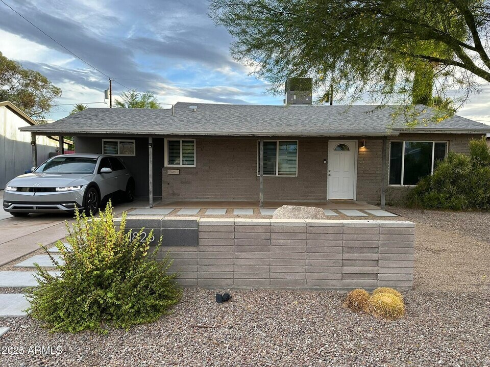 1826 E Fairmount Ave in Phoenix, AZ - Building Photo