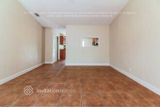 5447 Twin Oakes Rd in Greenacres, FL - Building Photo - Building Photo