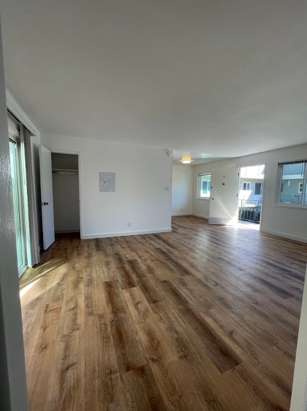 1205 Geraldine Way in Belmont, CA - Building Photo - Building Photo