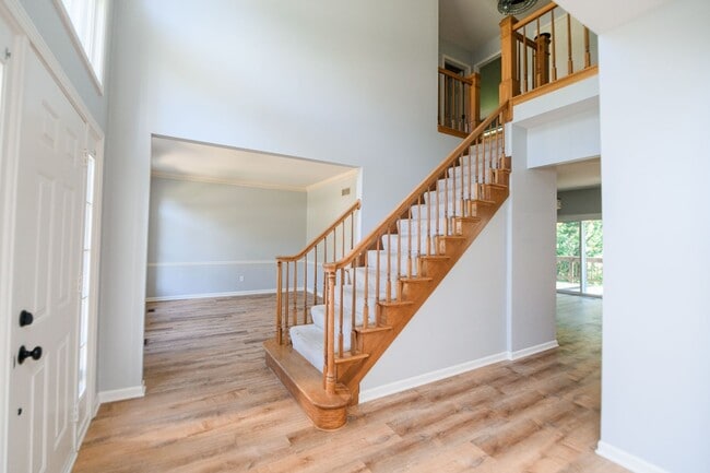 369 Tremont Ln in Valparaiso, IN - Building Photo - Building Photo