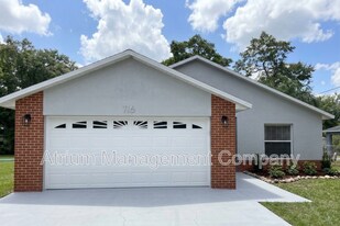 116 W 19th St in Apopka, FL - Building Photo
