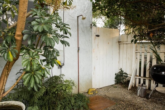 46 Park Ave in Los Angeles, CA - Building Photo - Building Photo