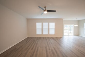 201 Chime Creek Dr in Pooler, GA - Building Photo - Building Photo