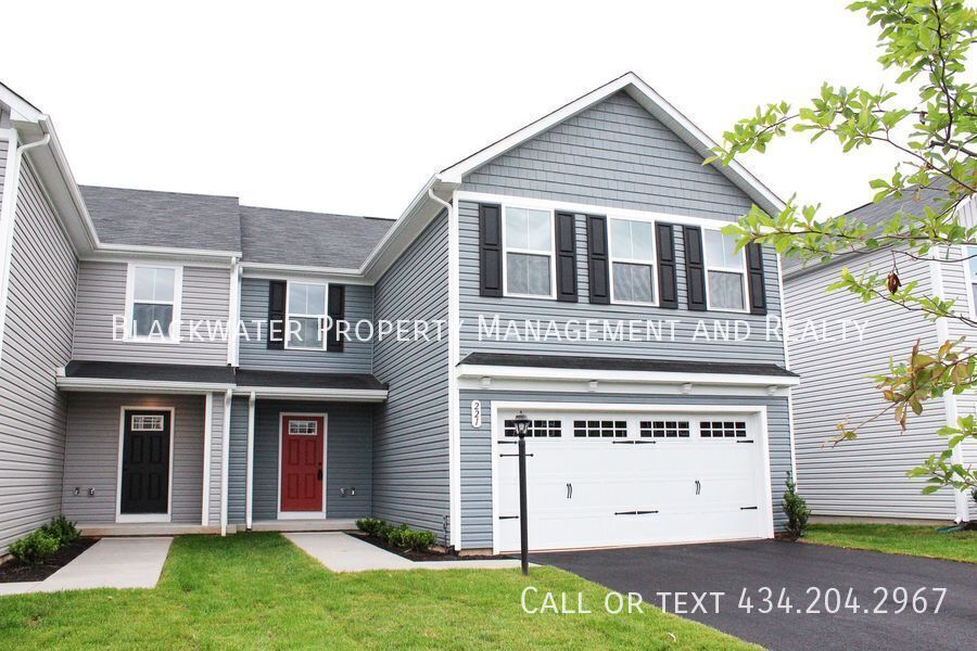 221 Thicket Dr in Lynchburg, VA - Building Photo