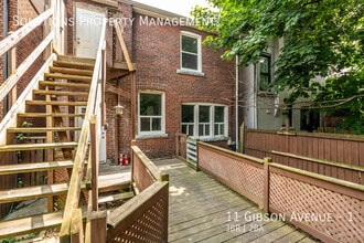 11 Gibson Ave in Hamilton, ON - Building Photo - Building Photo