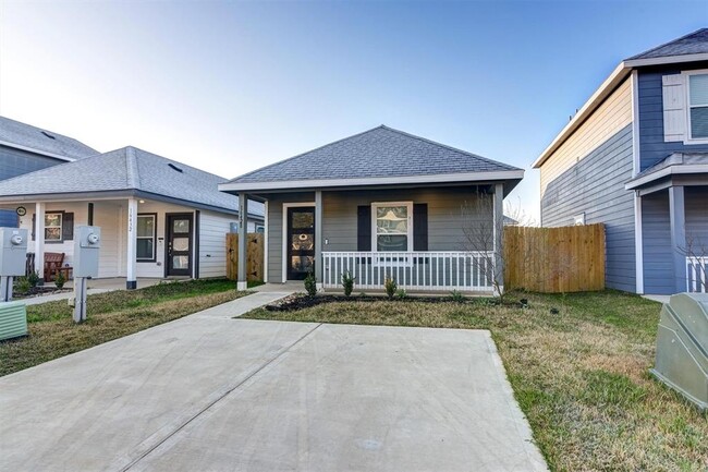 16428 Jasmine Marie Pl in Conroe, TX - Foto de edificio - Building Photo