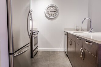 808 Columbus Ave-Unit -14D in New York, NY - Building Photo - Building Photo